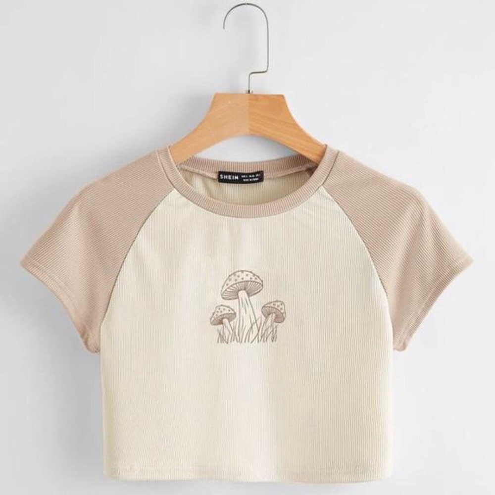 Mushroom print crop top